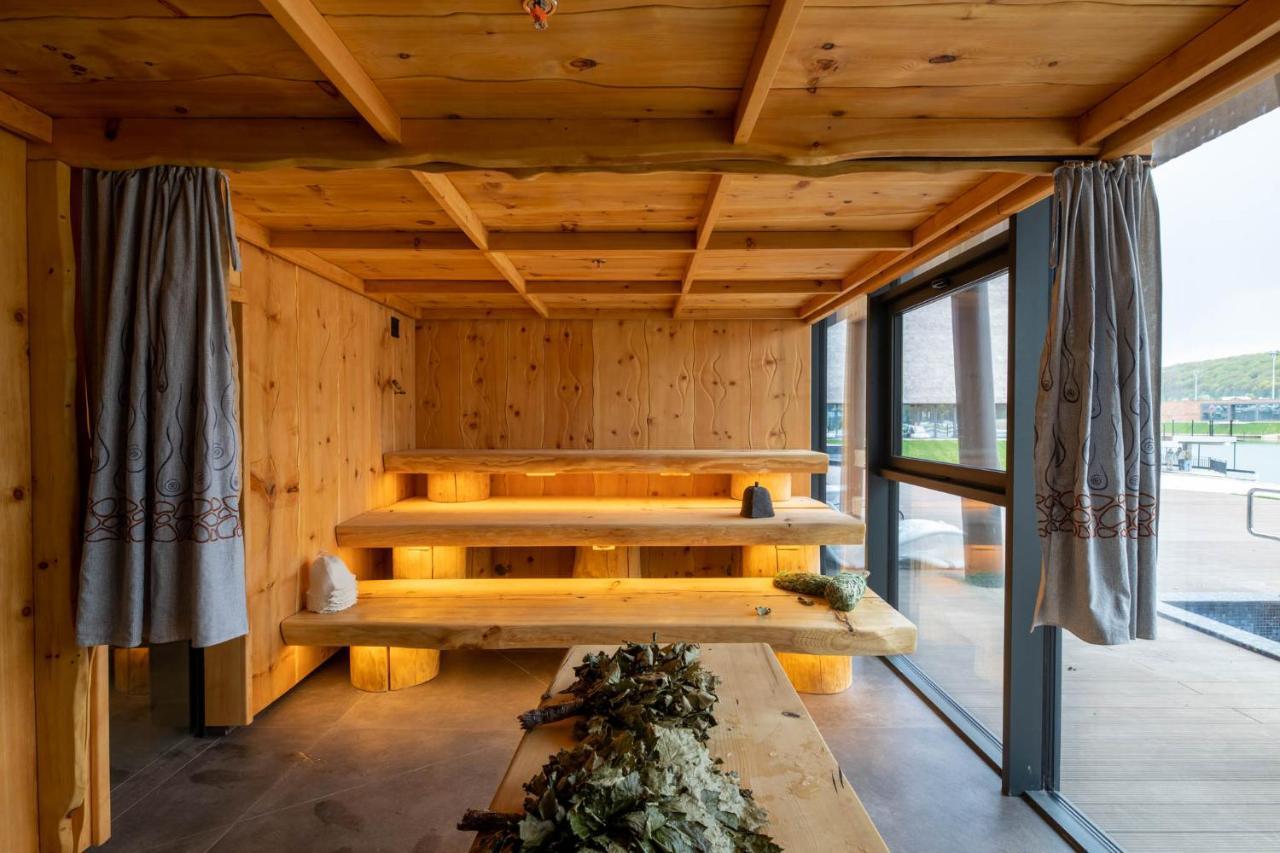 Emily Resort Lviv Extérieur photo The interior of the new building