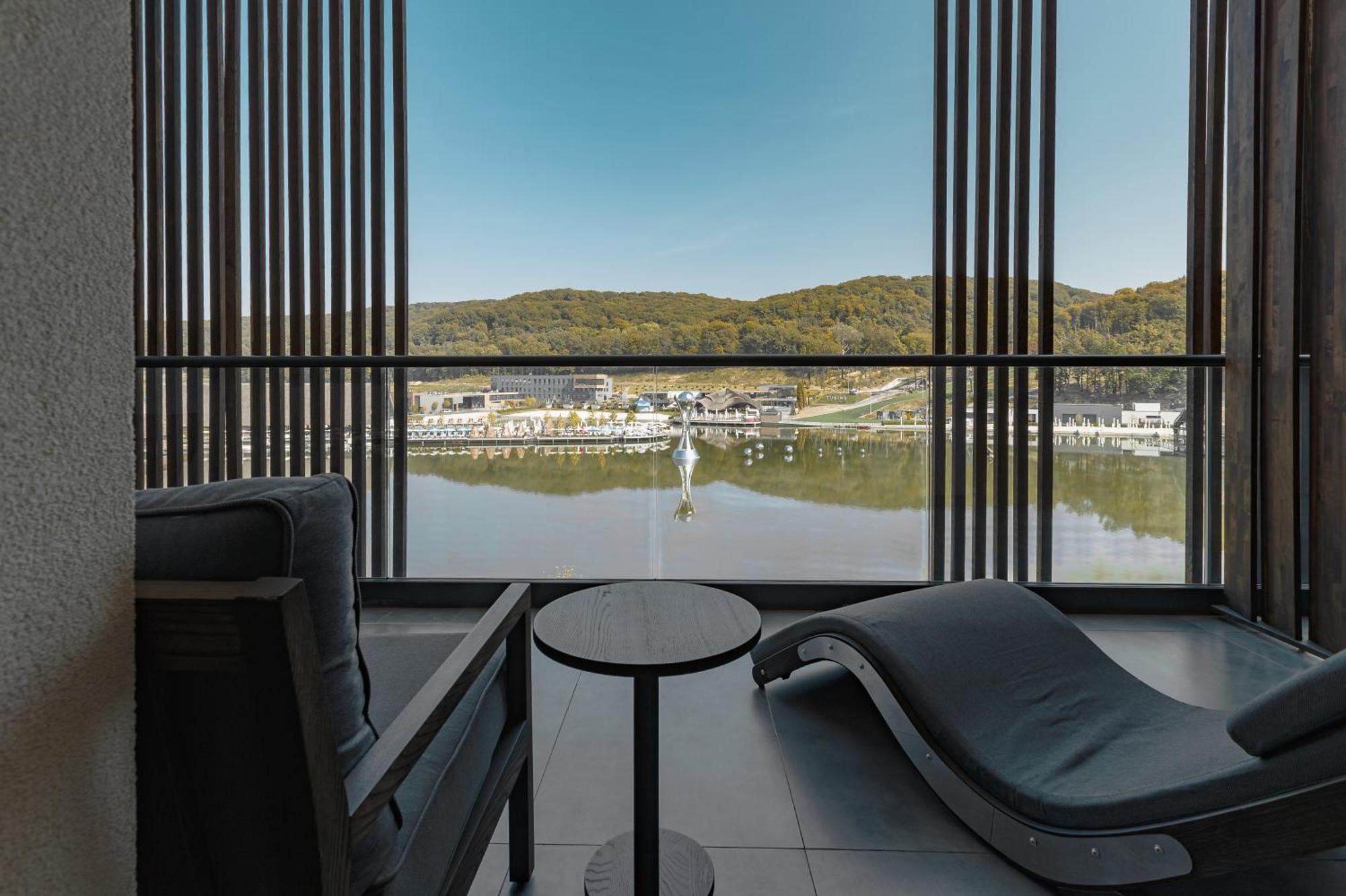 Emily Resort Lviv Extérieur photo View from the hotel