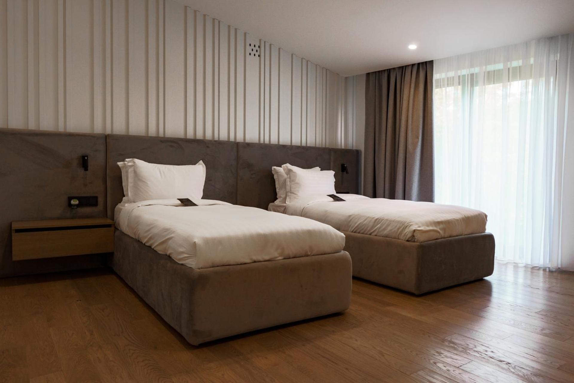Emily Resort Lviv Extérieur photo A room at the hotel